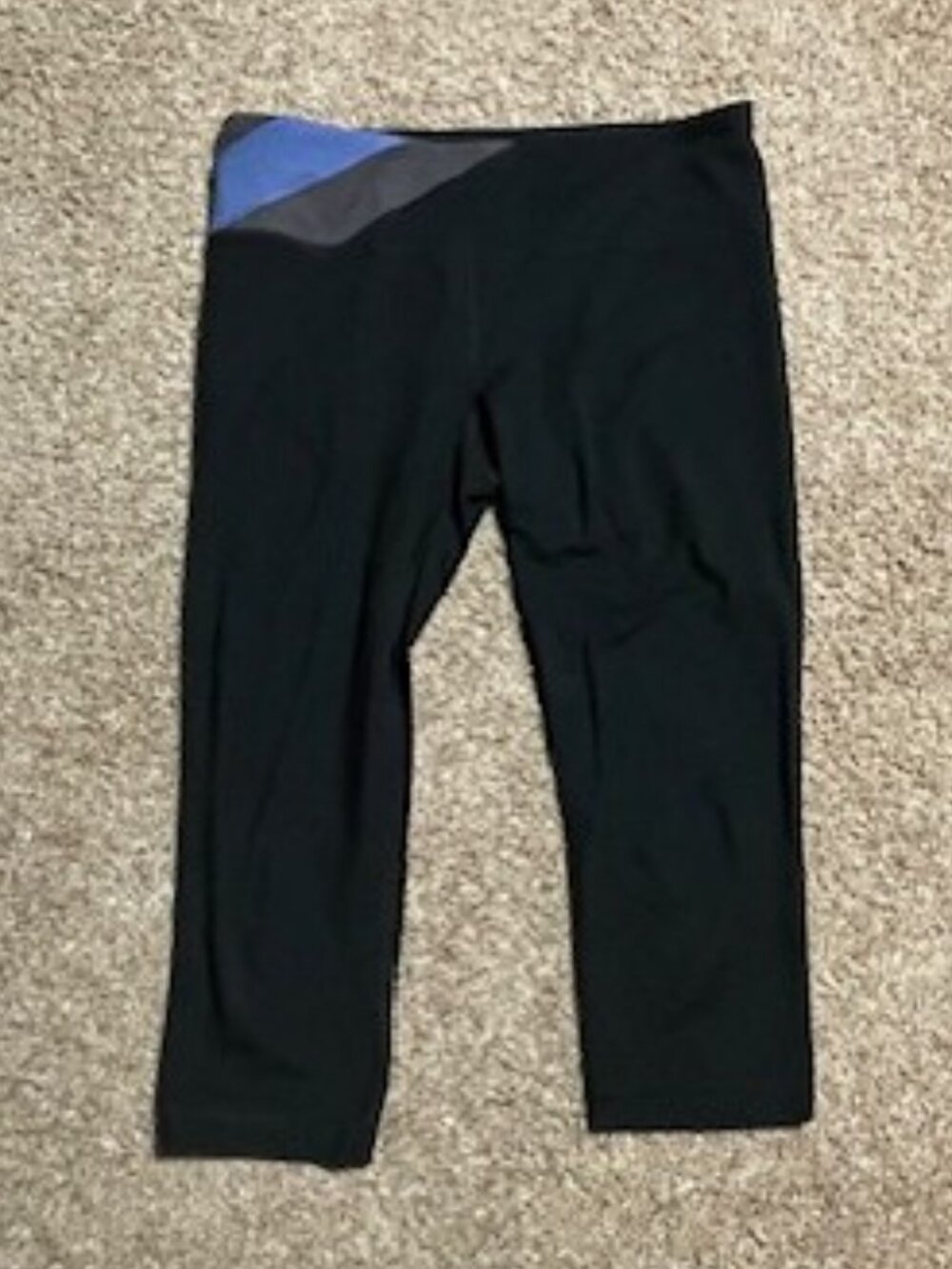Under Armour Black Capri Leggings with Blue & Gray Strips - M